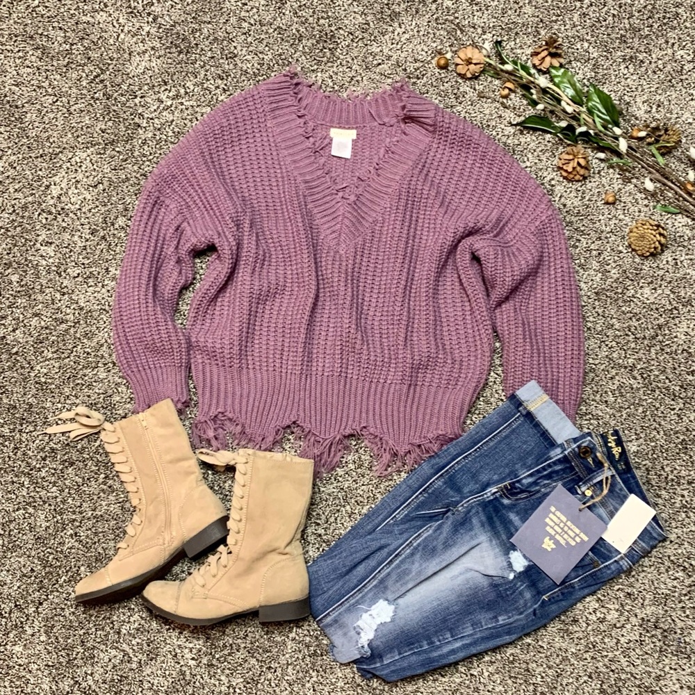Womans Main Strip Dark Lilac Distressed Raw Hem V Neck Slouchy Sweater Size S
